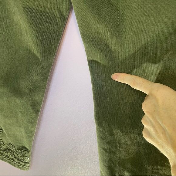Chico's So Slimming Girlfriend Slim Leg Crop Chino Green Embroidered Size 12 - Picture 6 of 13